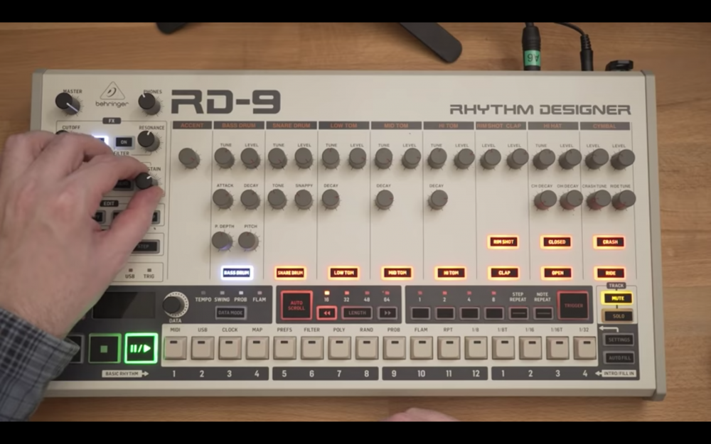TR-909 に対するオマージュ RD-9 LOVE を感じる | こだわり NETWORK